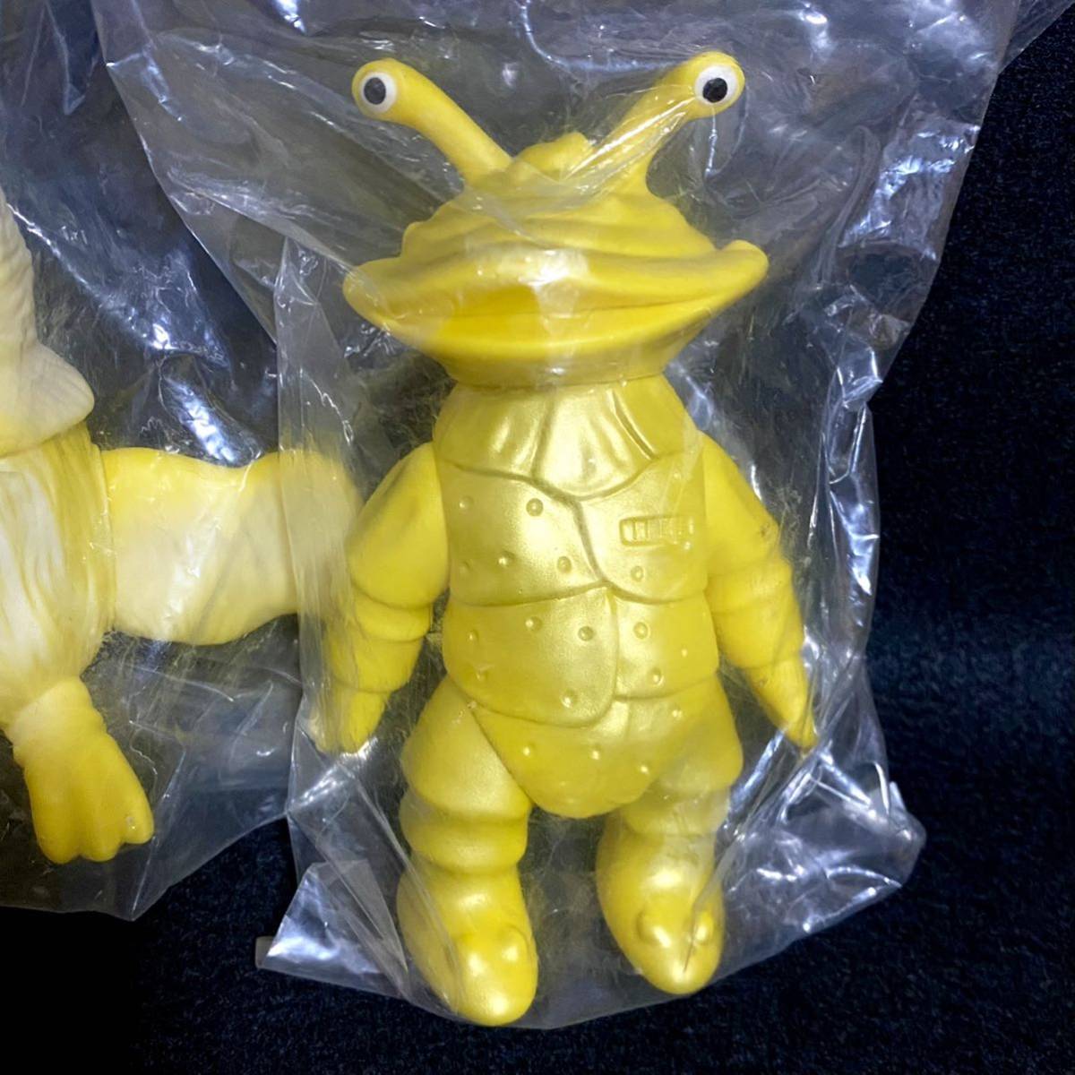 マーミット ラルゲユウス ＆ カネゴン ソフビ ビニパラベビー