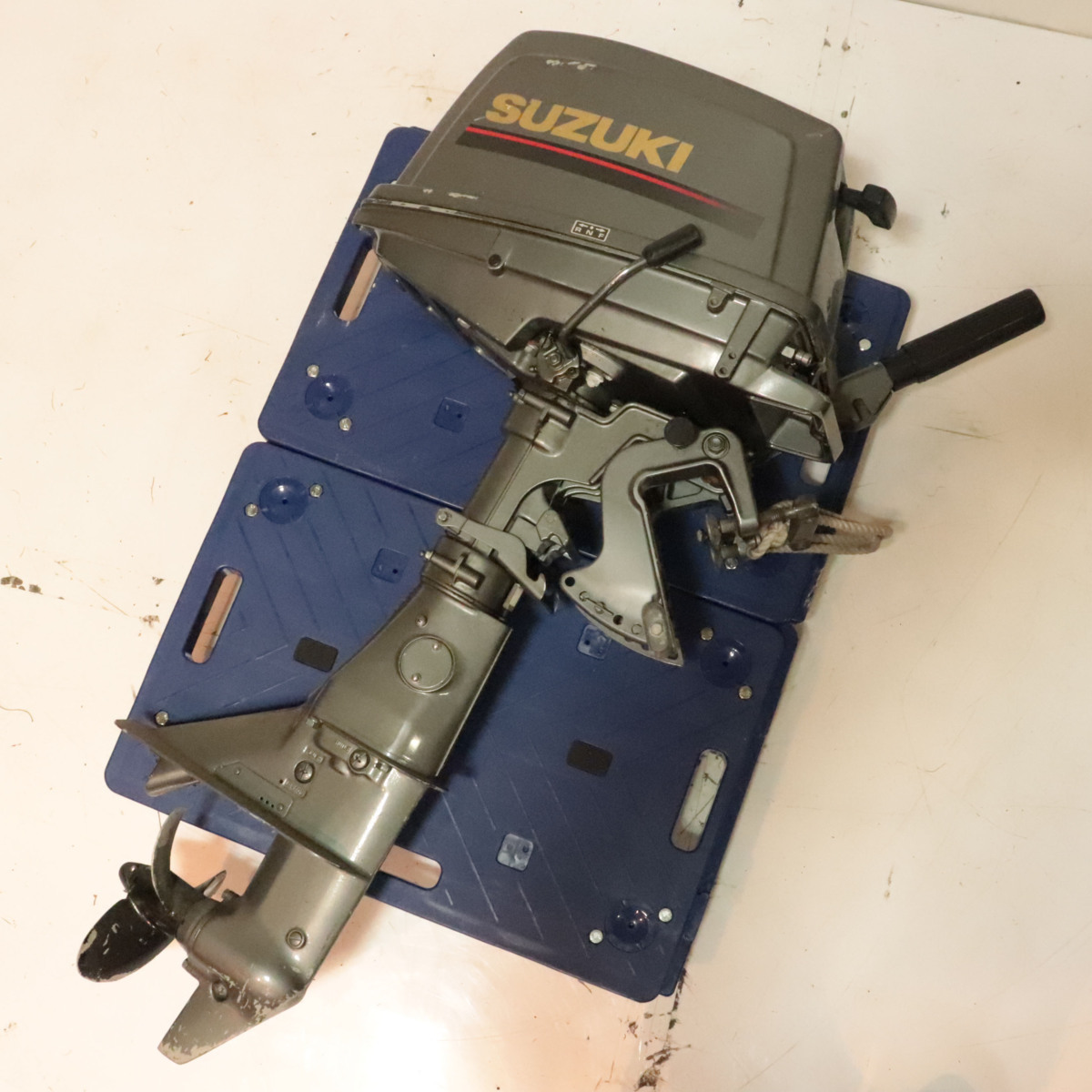 【定番人気，最新作】 名古屋支店 発送不可 直接引取限定 SUZUKI エンジン 0801S 船外機 船 釣り ボート 動作未確認 ジャンク(パーツ)｜売買されたオークション情報、yahooの商品情報をアーカイブ公開 - オークファン その他
