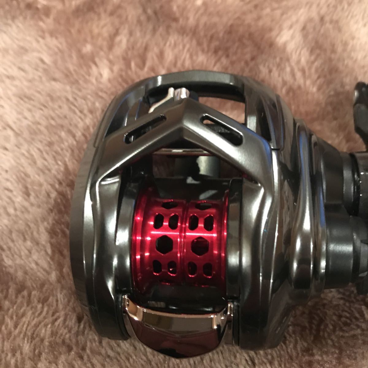 ダイワ アルファス air tw 8.6R 美品 右巻 【正規品，大人気】 【公式