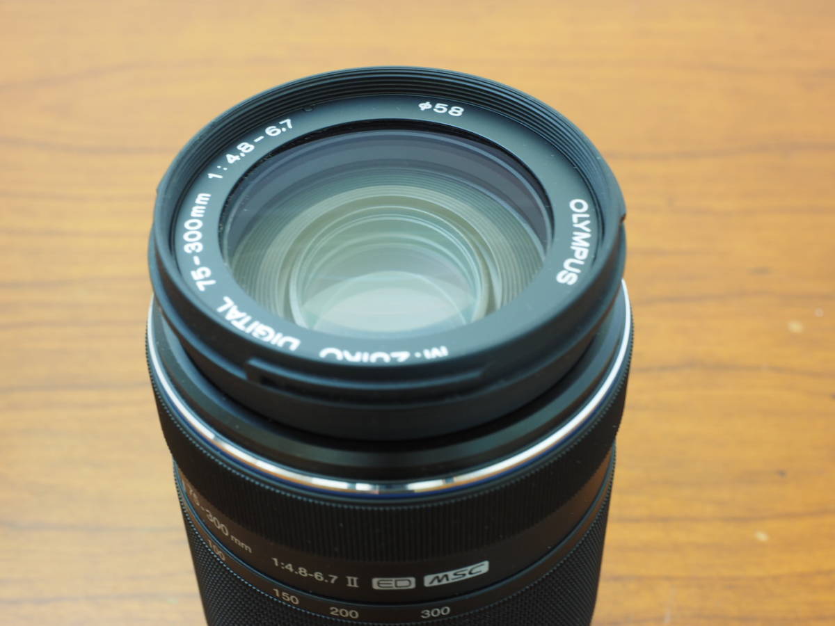M.ZUIKO DIGITAL ED 75-300mm F4.8-6.7 II 純正フード付き