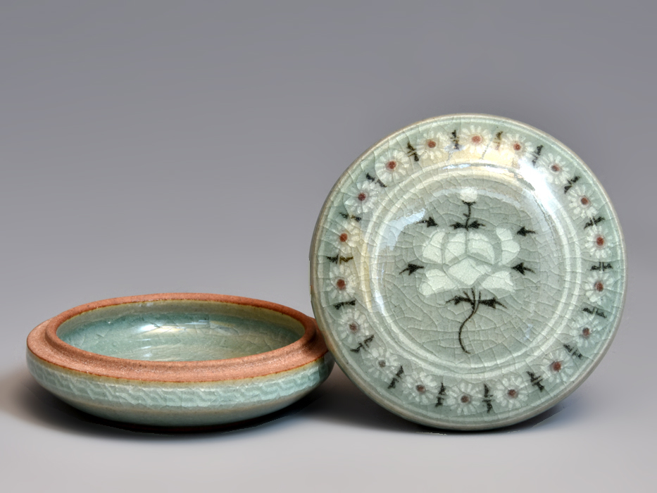 初代柳海剛 高麗青磁 象嵌菊文瓢箪花瓶 高台内に描き銘 共箱