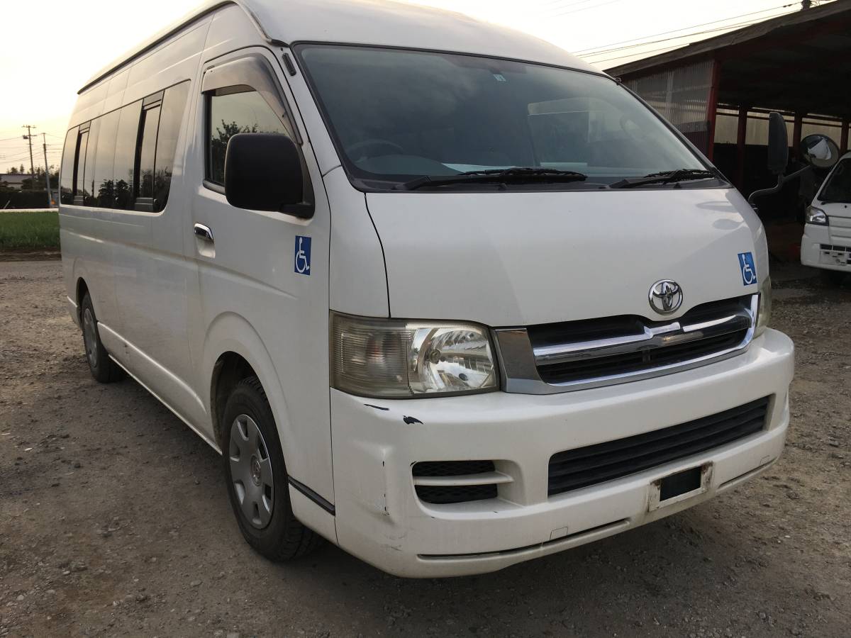 ハイエース ワイド スーパーロング ハイルーフ フルサイズ 8ナンバー 福祉車両 チェアキャブ 車いす移動車 車固定装置 トランポ ウェル ハイエースワゴン 売買されたオークション情報 Yahooの商品情報をアーカイブ公開 オークファン Aucfan Com