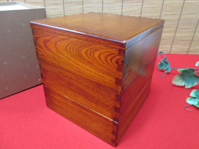 人気，HOT Y4302 8 木製 3段 お重箱 18&times;18ｃｍ Ｈ19ｃｍ(重箱)｜売買されたオークション情報、yahooの商品情報をアーカイブ公開 - オークファン 重箱