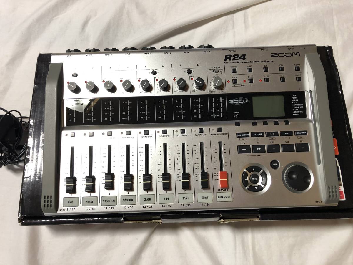ZOOM R24 マルチトラックレコーダー（MTR） 【公式通販】
