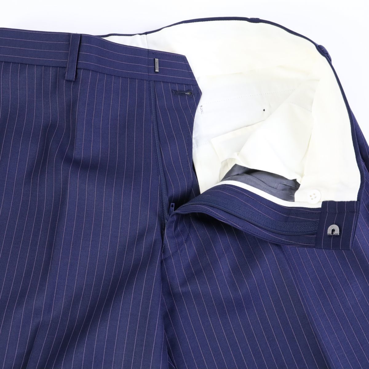 s424 新品 ONWARD x DORMEUIL オンワード樫山 ドーメル KIBOU311 ネイビー ストライプ 2B スーツ 最高級英国生地 日本製 SAMPLE濃紺 A6 w82 | ONWARD CROSSET 2024年の gotairiku PRE-ORDER