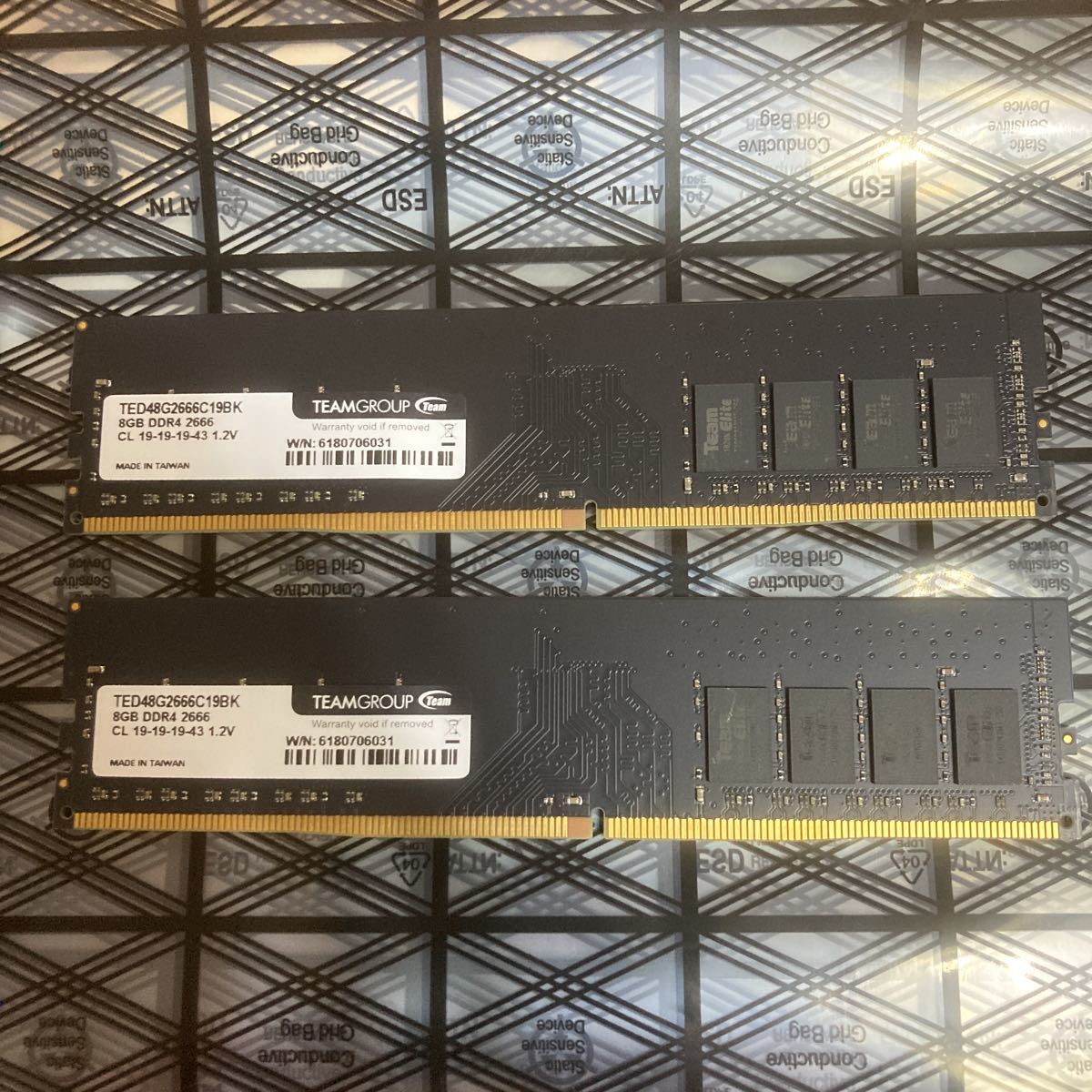 【中古品】TEAM-GROUP DDR4 2666メモリセット 16GB(8GBx2)