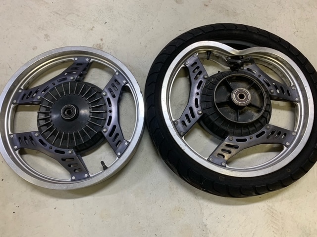 希少CBX400F 2型ホールセット リア難アリ:GS400GT380CB400TCB250NZ2旧車当時物