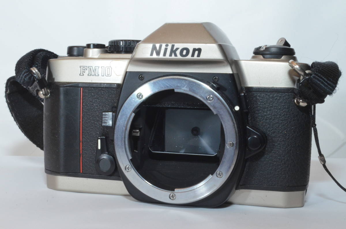 Nikon FM10 / zoom-nikkor35〜70mm ストラップ付き 【公式通販】
