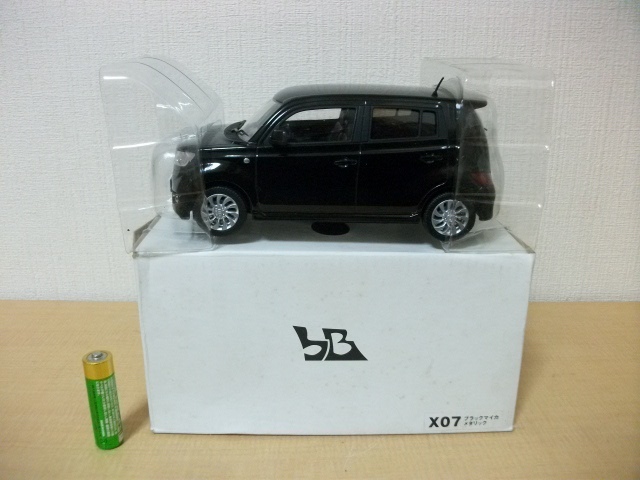 カラーサンプル トヨタ 非売品 ミニカー 1⁄24 | bB 初代bB モデルカー