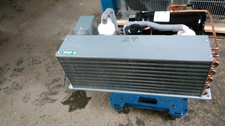 東芝 2馬力冷凍機 200v R404A 2019年製