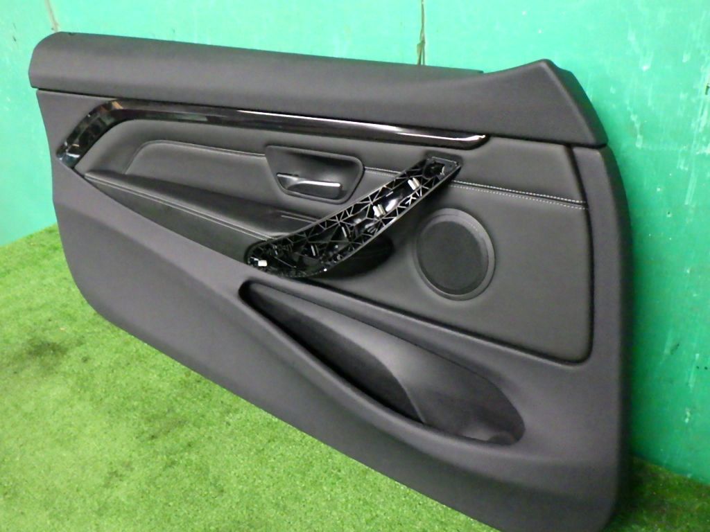 特価 F82 F83 M4 F32 F33 カーボン ドアトリム パネル BMW F82 F83 M4