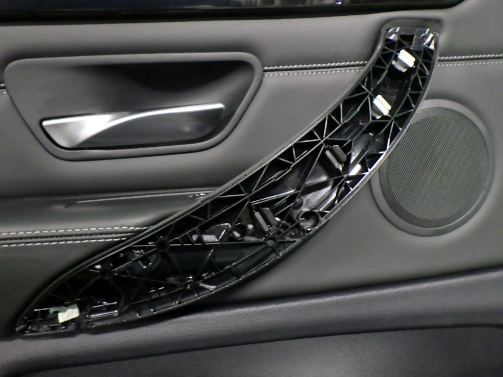 特価 F82 F83 M4 F32 F33 カーボン ドアトリム パネル BMW F82 F83 M4