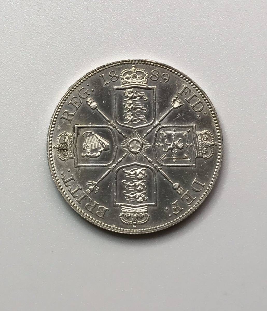 イギリス ヴィクトリア女王 1889年銀貨 1890 年インド 1 ルピー。1890