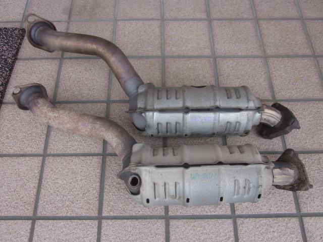売り切り！ホンダ フィット GD1 触媒 L13A キャタライザー コンバーター ☆触媒 UA-GD1 UA-GD2 ホンダ フィット L13A 2本セット センサー2本