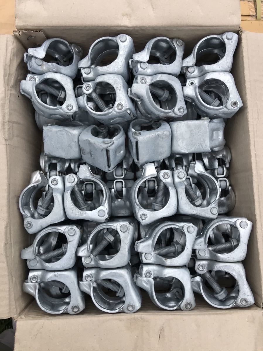 単管パイプ用　ドブメッキ自在クランプ 　ＡＲＣ－２Ｄ 　同径48.6φ　1箱　30個入り 新品未使用 2_1