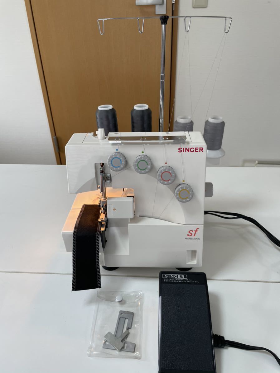 美品、シンガー4本オーバーロックミシン、通電、動作確認、試し縫い済