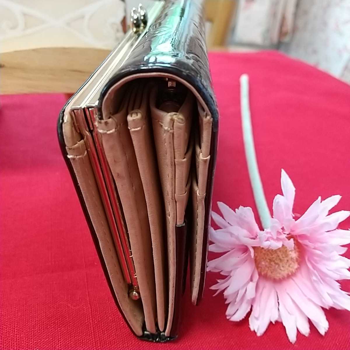 ☆クレイサス CLATHAS エナメル カメリア型押し 長財布 がま口付き 