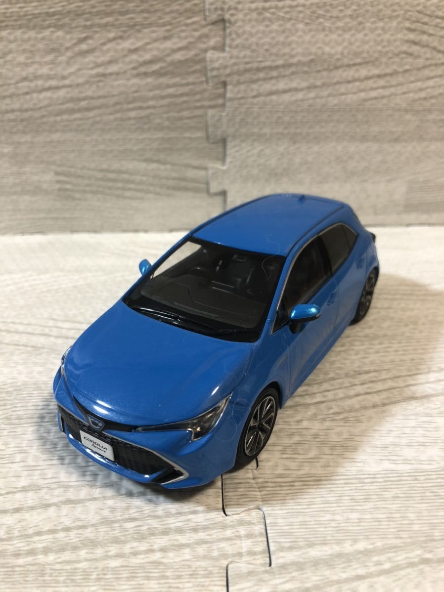 1/30 トヨタ 新型カローラスポーツ COROLLA SPORT 非売品 カラー
