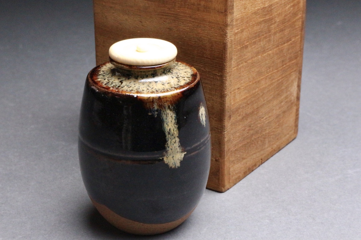 洛東定一 肩衝茶入 仕覆付 共箱 / 京焼 茶器 茶道具