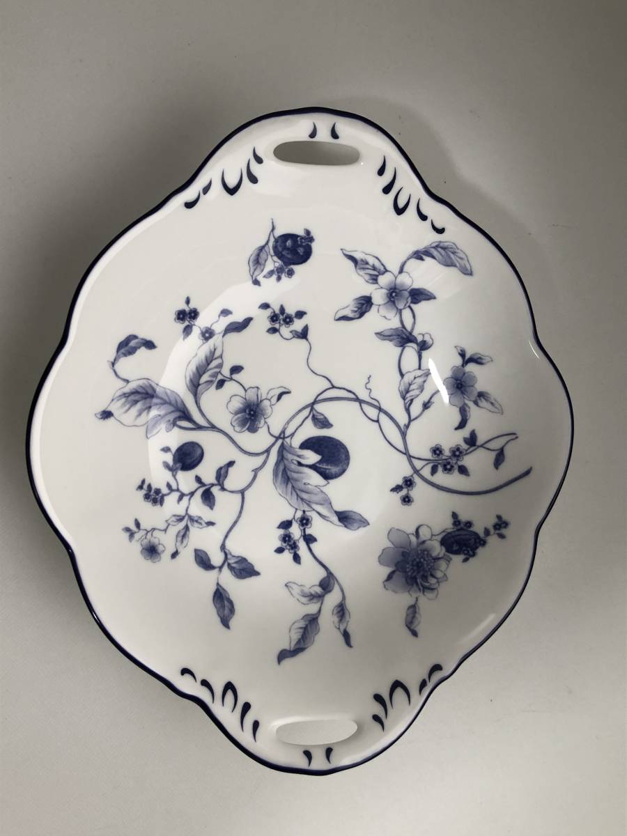  WEDGWOOD ウェッジウッド BICENTENARY CELEBRATION ボーンチャイナ ブループラム 白色 プラム 花柄 ウィンザートレイ 皿 210527⑤(ウェッジウッド)｜売買されたオークション情報、yahooの商品情報をアー ウェッジウッド