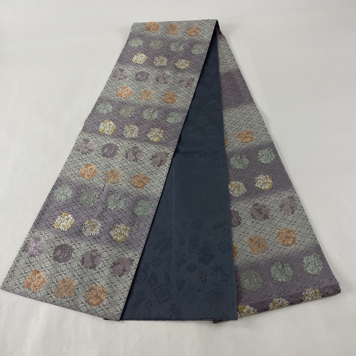 袋帯 美品 名品 西陣織 御印文 段縞 草花 唐織 紫 六通 正絹 【中古 