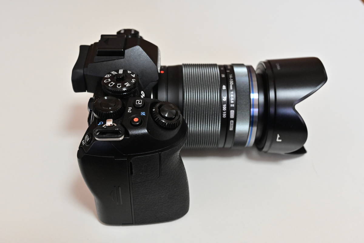 美品】OLYMPUS E-M1 MK2+望遠ズームレンズ（14-150mm F4-5.6Ⅱ