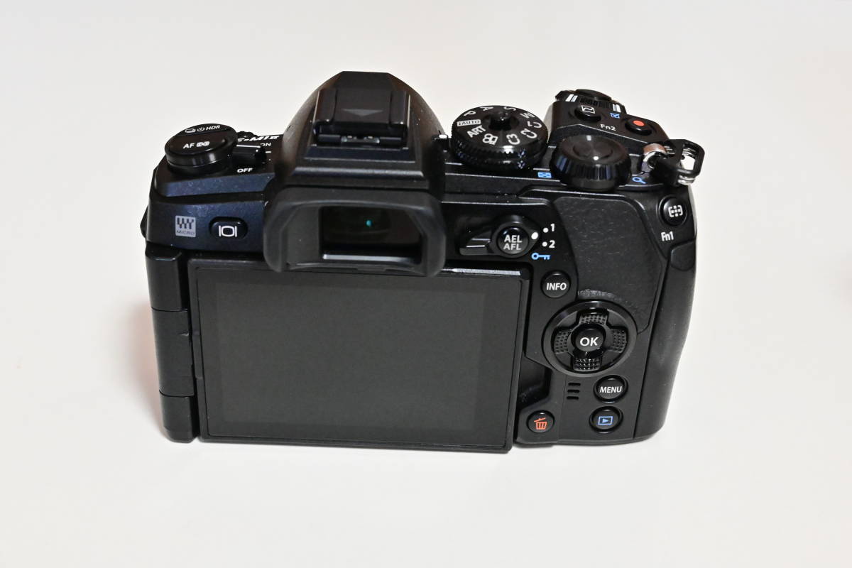 美品】OLYMPUS E-M1 MK2+望遠ズームレンズ（14-150mm F4-5.6Ⅱ