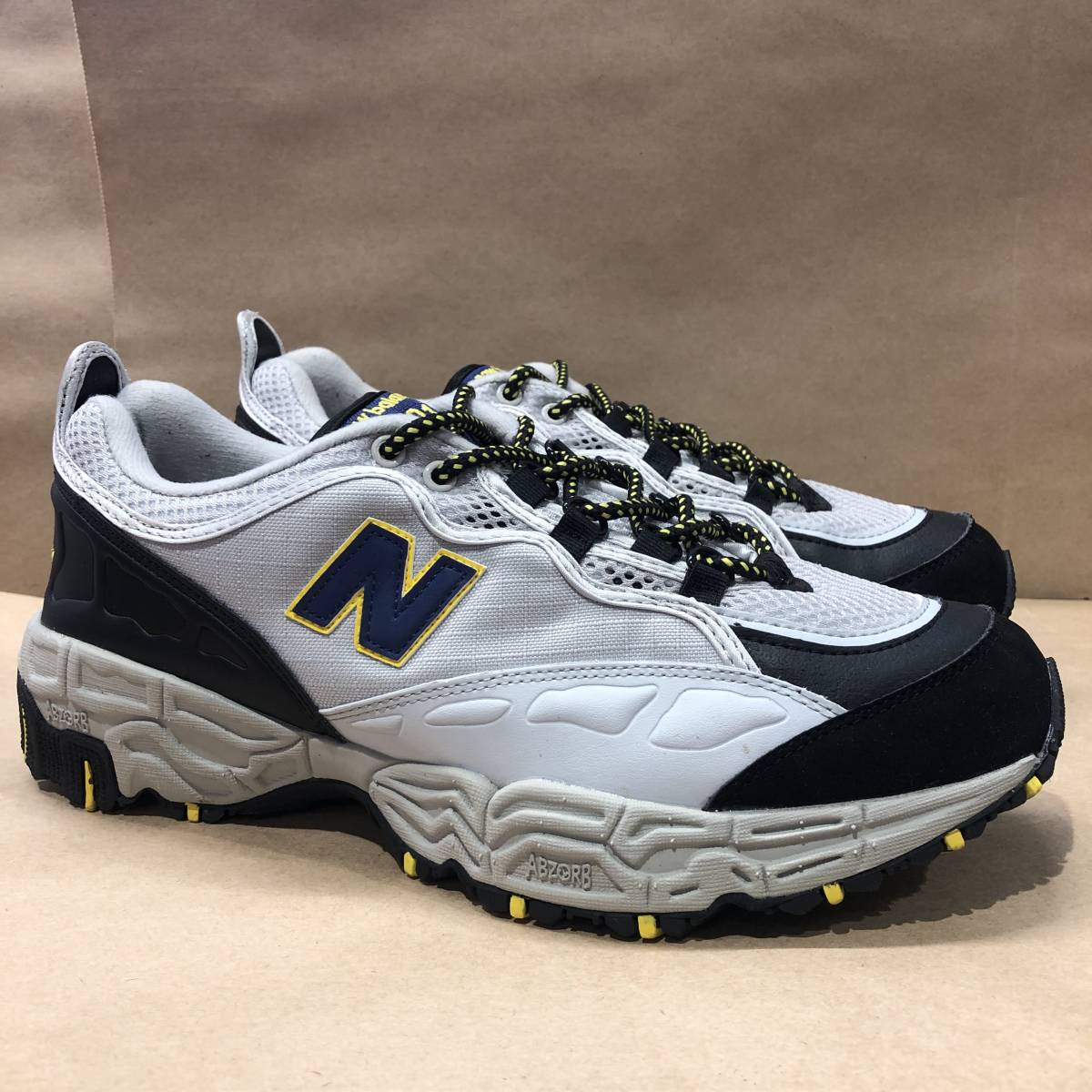ニューバランス New Balance Newbalance US10.5 - メルカリ m801at 