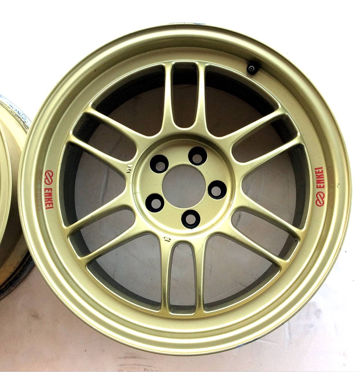 エンケイ 215/45R17 17インチホイール2020年製タイヤ付 370 17 エンケイ 215/45R17 17インチホイール2020年製タイヤ付 370 17