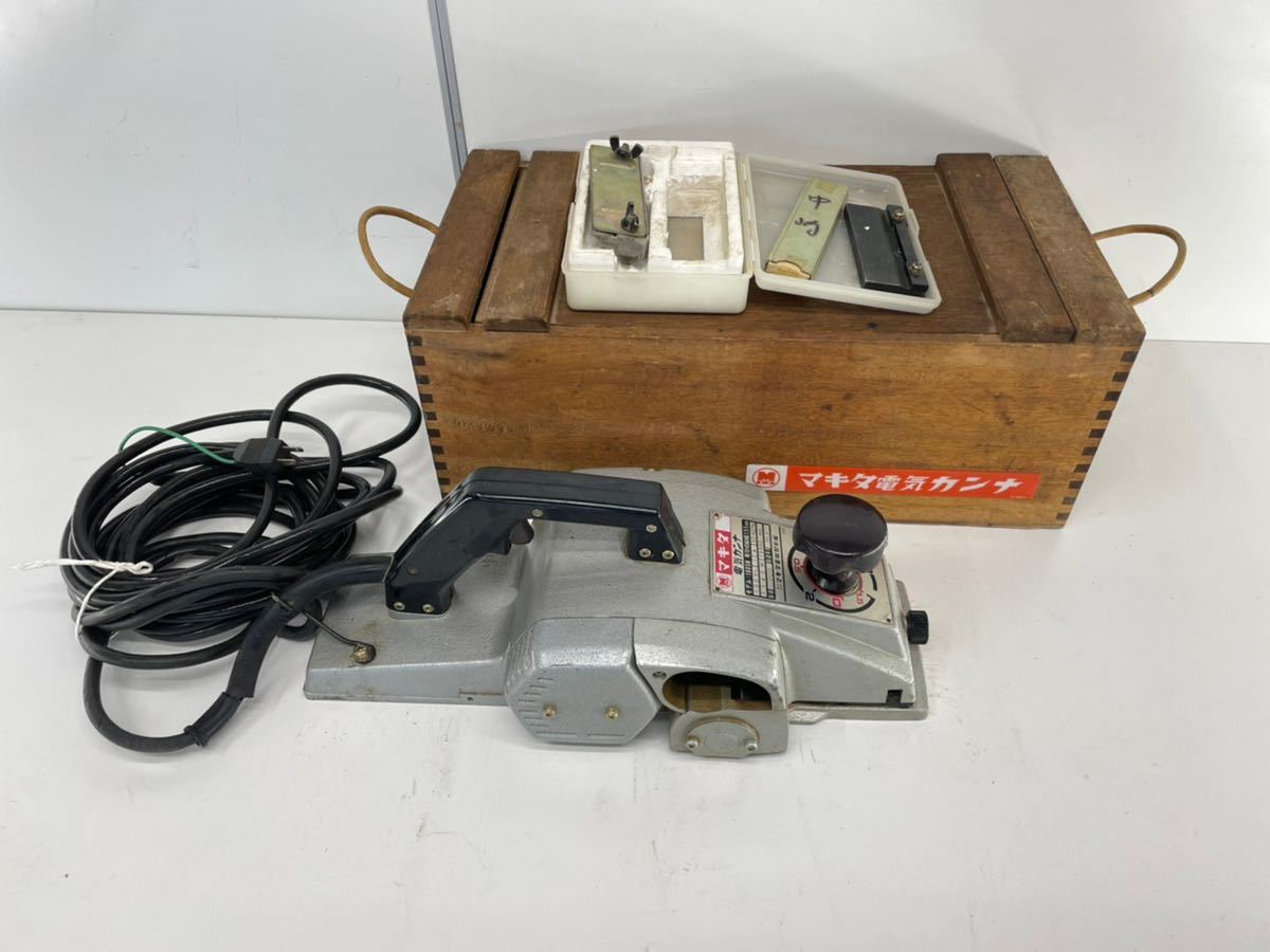 5032) マキタ かんな 電気カンナ 電動工具 makita 1805N 中古品 動作品