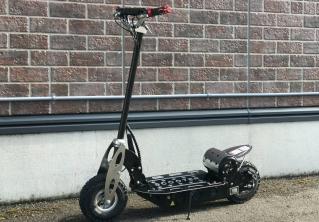 展示車処分！　超強！！過負荷再運転ボタン付き800Ｗ電動キックボード　キックスクーター　大型折りたたみ 電動 スクーター