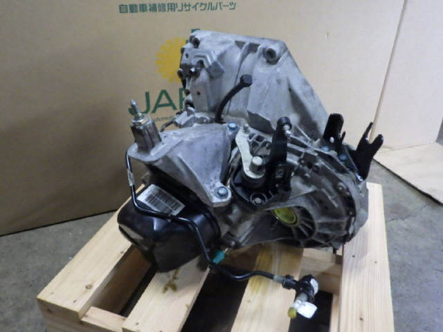 H30年 マーチ ニスモS NISMO DBA-K13改 マニュアルトランスミッション MT 29527km[ZNo:03005186] | マーチ Ｓ パフォーマンスセンター EVO 予算100万円台で狙えるMTホット