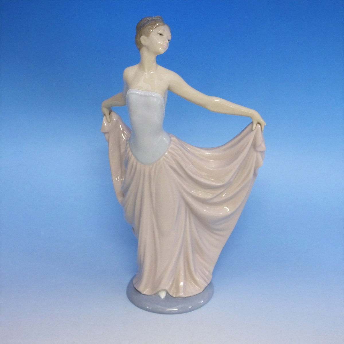 踊る少女 リヤドロ LLADRO フィギュリン リヤドロ公式オンライン