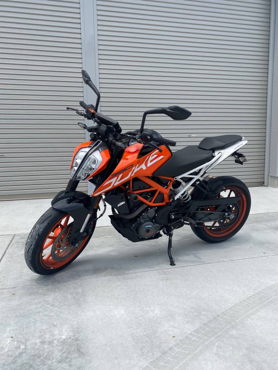 0 | KTM 1 ⁄ Duke Guide DUKE⁄KTM - Total 390DUKE Motorcycle DUKE
