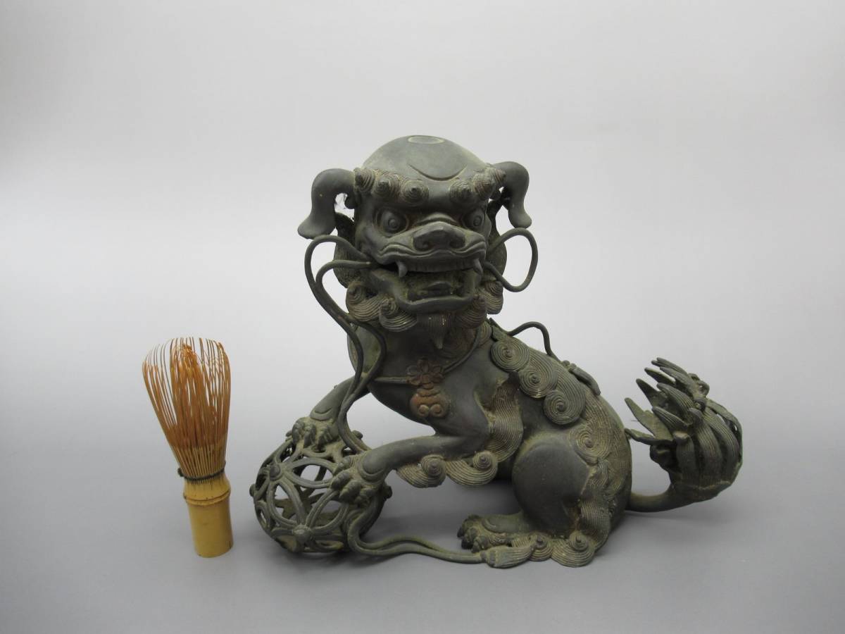 骨董 工芸品 香炉 唐獅子 骨董 工芸品 香炉 唐獅子 ｜銅製 玉取獅子香炉 螺鈿細工