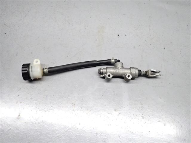 βCP24-1 カワサキ ZZ-R250 ZZR EX250H (H4年式) 純正 リアブレーキマスターシリンダー 固着無し！正常！
