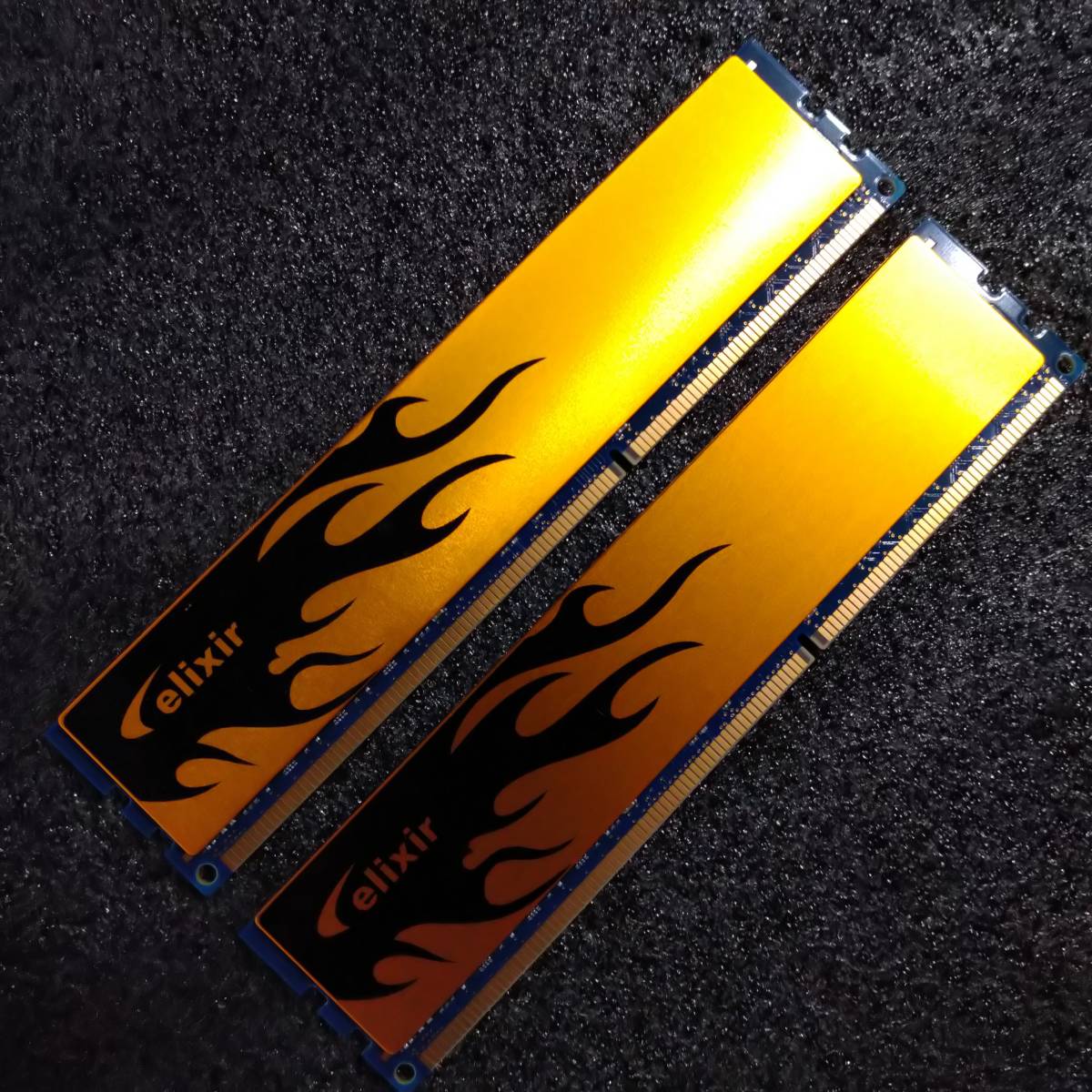 中古】DDR3メモリ 8GB[4GB2枚組] CFD elixir W3U1600HQ-4G/N [DDR3 