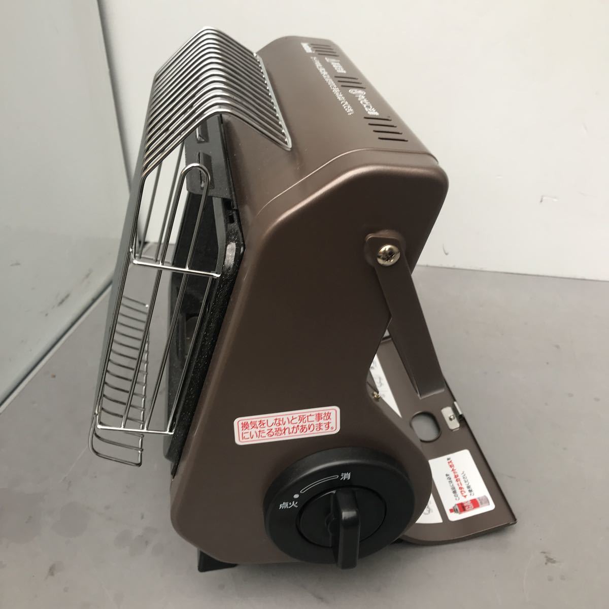 【動作確認済】イワタニIwatani岩谷カセットガスストーブ CB-STV-3黒 カセットガスストーブ イワタニ CB-STV-3 - 岩谷産業 カセット