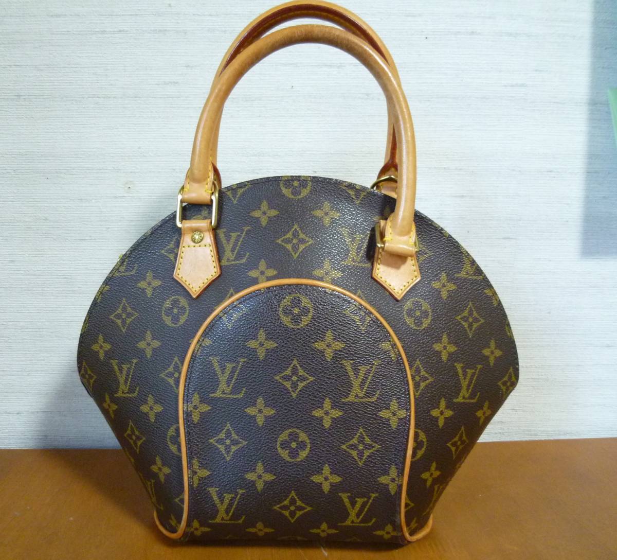 本物保証，限定SALE 1万円からスタート LOUIS VUITTON ルイヴィトン モノグラム エリプス 数回のみ使用 長期自宅保管品 保存袋付き(ハンドバッグ)｜売買されたオークション情報、yahooの商品情報をアーカイブ公開 - かばん、バッグ