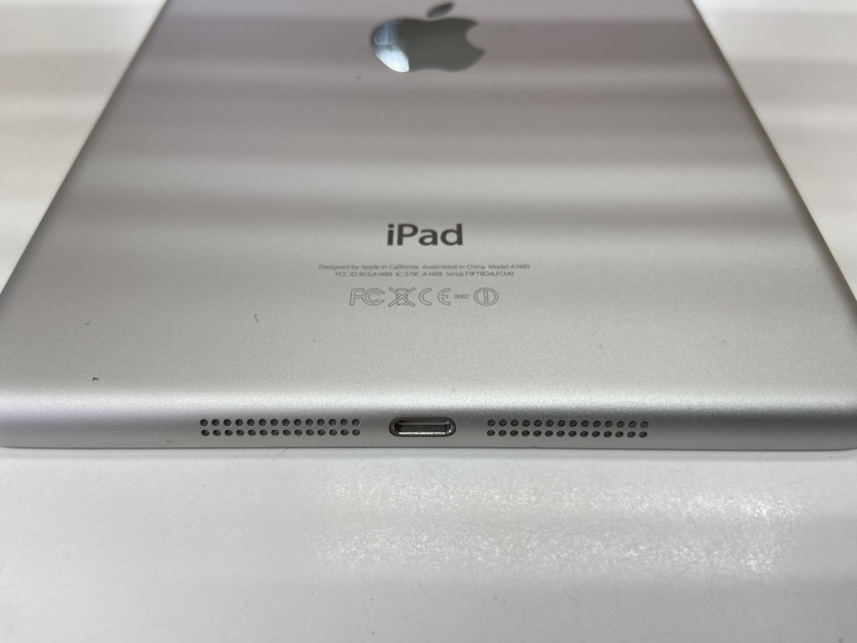 中古美品】Apple iPad mini 2 Wi-Fiモデル 32GB ME280J/A シルバー 