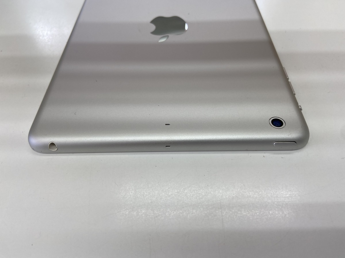 中古美品】Apple iPad mini 2 Wi-Fiモデル 32GB ME280J/A シルバー 