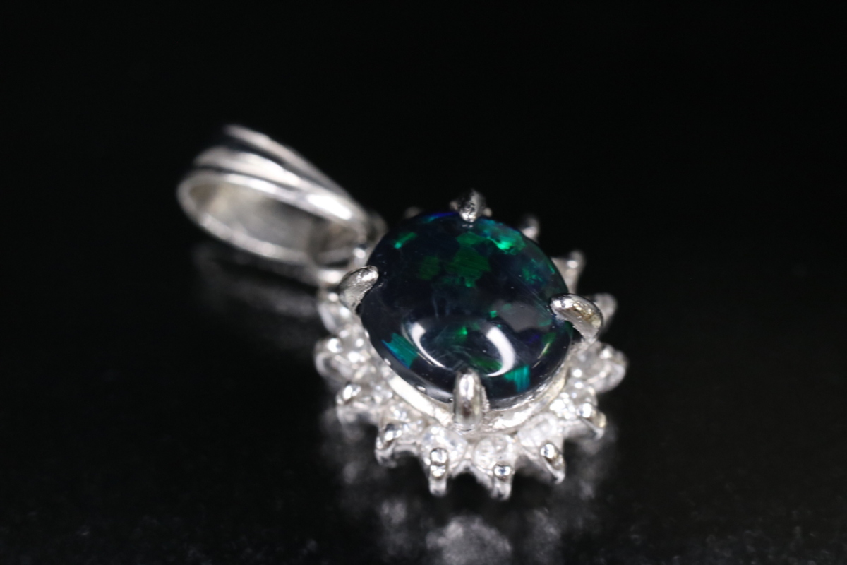 l. Pt900 天然ブラックオパール 0.48ct 天然ダイヤ ペンダントトップ 