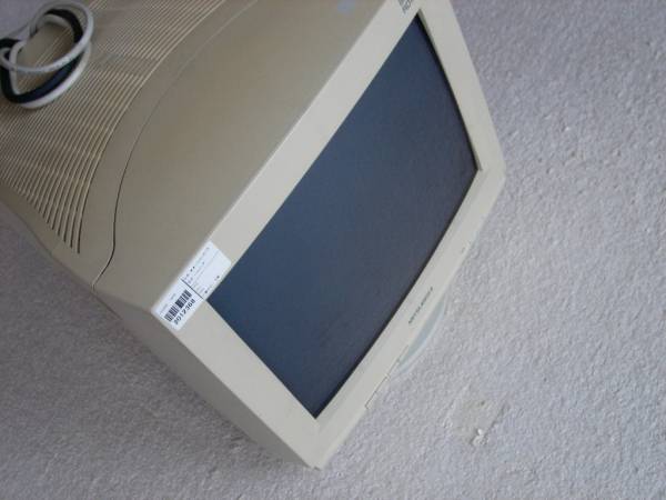 ジャンク品】三菱15インチCRT RD15M Diamondscan(14インチ - 16インチ