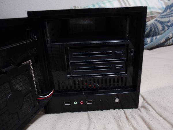 マスタードシード JX-FX300B Mini-ITX ホットスワップ_2