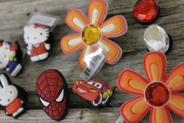 3 8 １円 わけあり クロックス アクセサリージビッツ 10個 クロックス 売買されたオークション情報 Yahooの商品情報をアーカイブ公開 オークファン Aucfan Com