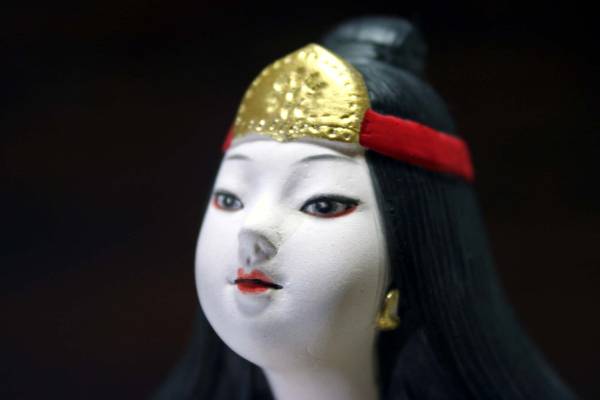 博多人形・卑弥呼・座姿・川崎幸子作・高さ20Cm(日本人形)｜売買された