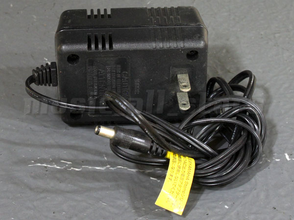 □YAMAHA AC-10 ACアダプター DG-STOMP,AG-STOMP,Magicstomp等に
