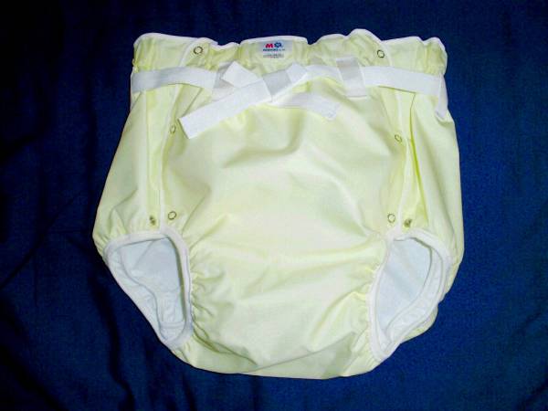 ニシキ大人用オムツカバーホック式Mサイズ未使用新製品(おむつカバー