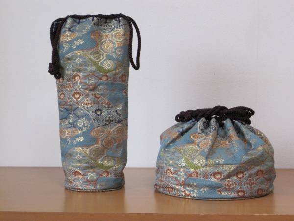 小鼓の仕覆（しふく） 皮と胴用の袋 （1）(打楽器)｜売買された