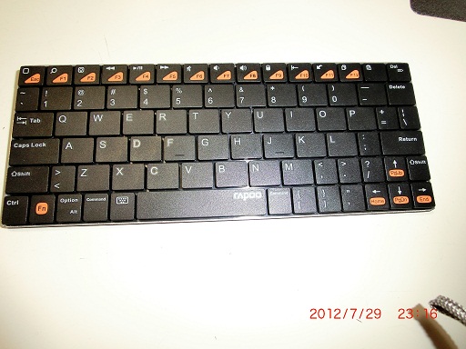 Bluetooth 超小型キーボード、UNIQ社製　RAPOO E6300_2